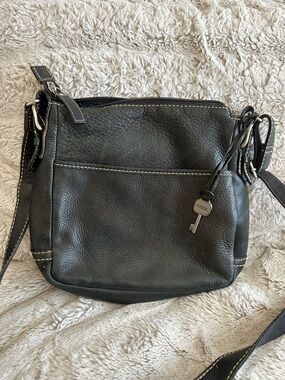 Fossil Black Pebbled Leather Crossbody Bag with Key Charm